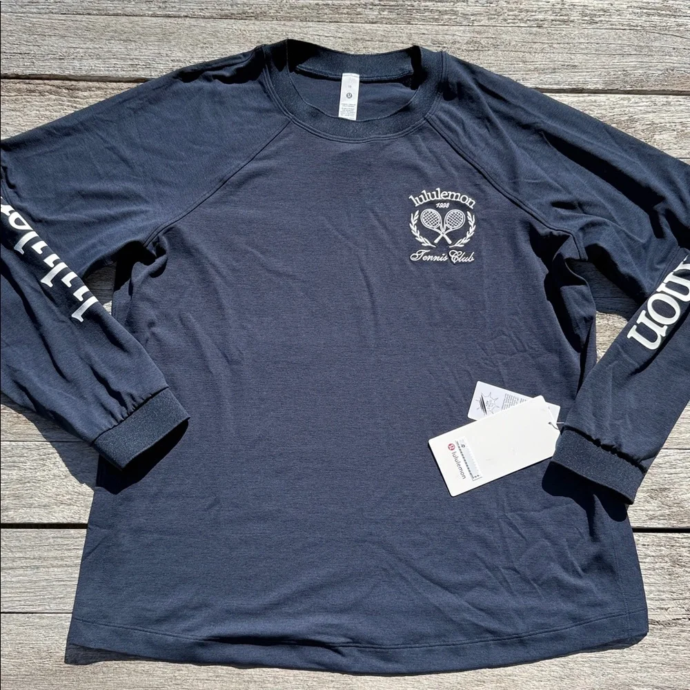 Lululemon Layered Long-Sleeve T-Shirt  Tennis Club True Navy / White size 10 NWT